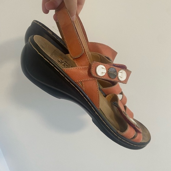 Volks Walkers Peach Strappy Slingbacks Comfort Velcro Steyr Sandals Size 42 / 11 - Picture 2 of 6